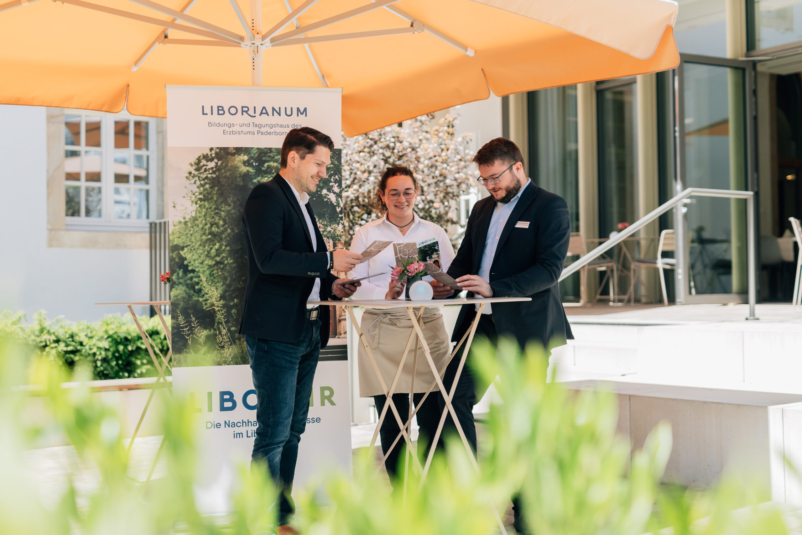 Arbeitsgruppe im Klostergarten